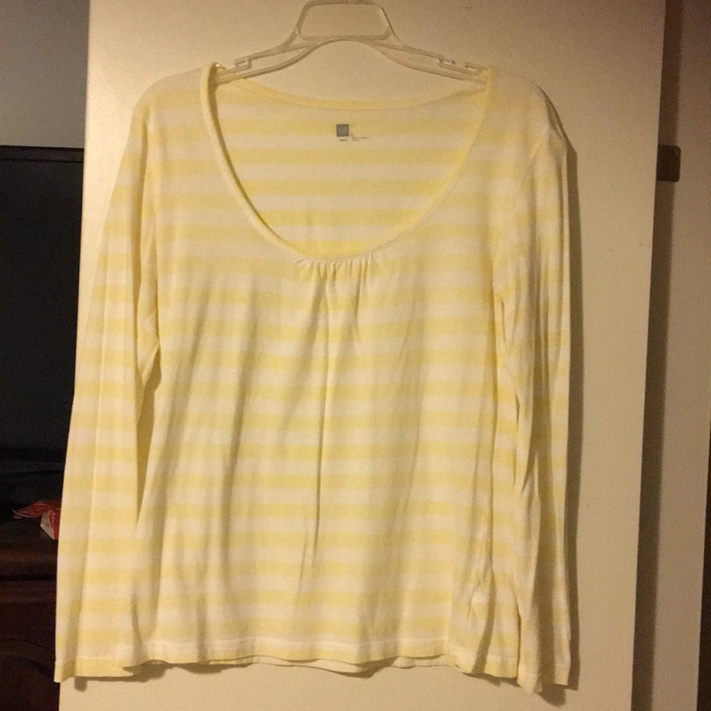 Gap Large top